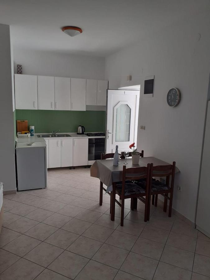 Apartments Vinea Baska Voda Exterior photo